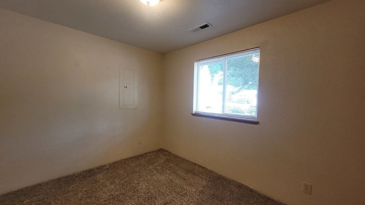 237 Lancaster Ave - Photo 7 of 14