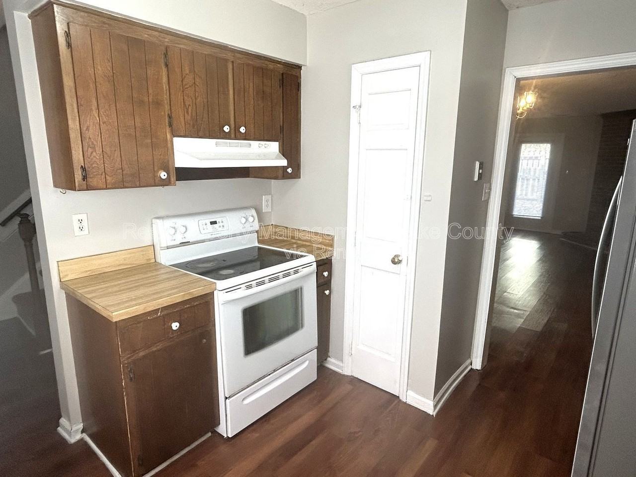 1410 Kent Rd - Photo 5 of 32