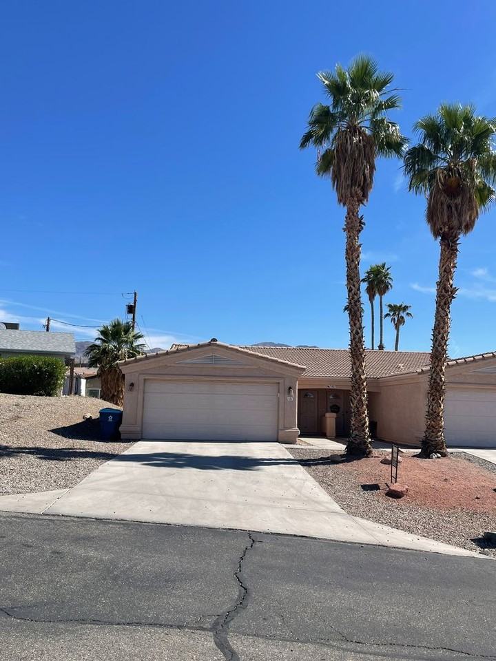 3461 Iroquois Dr #101