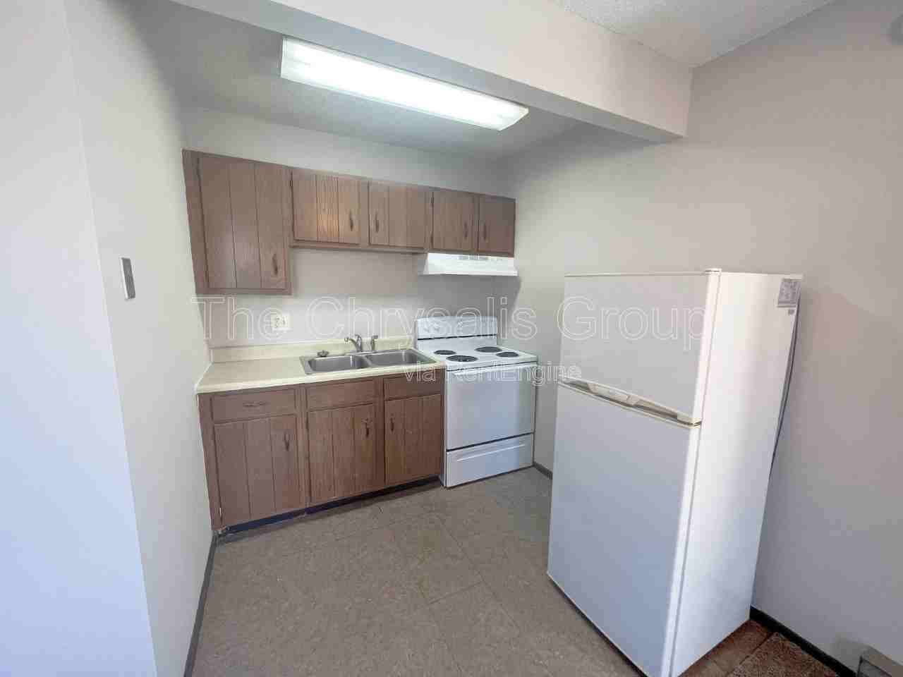 2402 Marquette Rd #14 - Photo 3 of 13