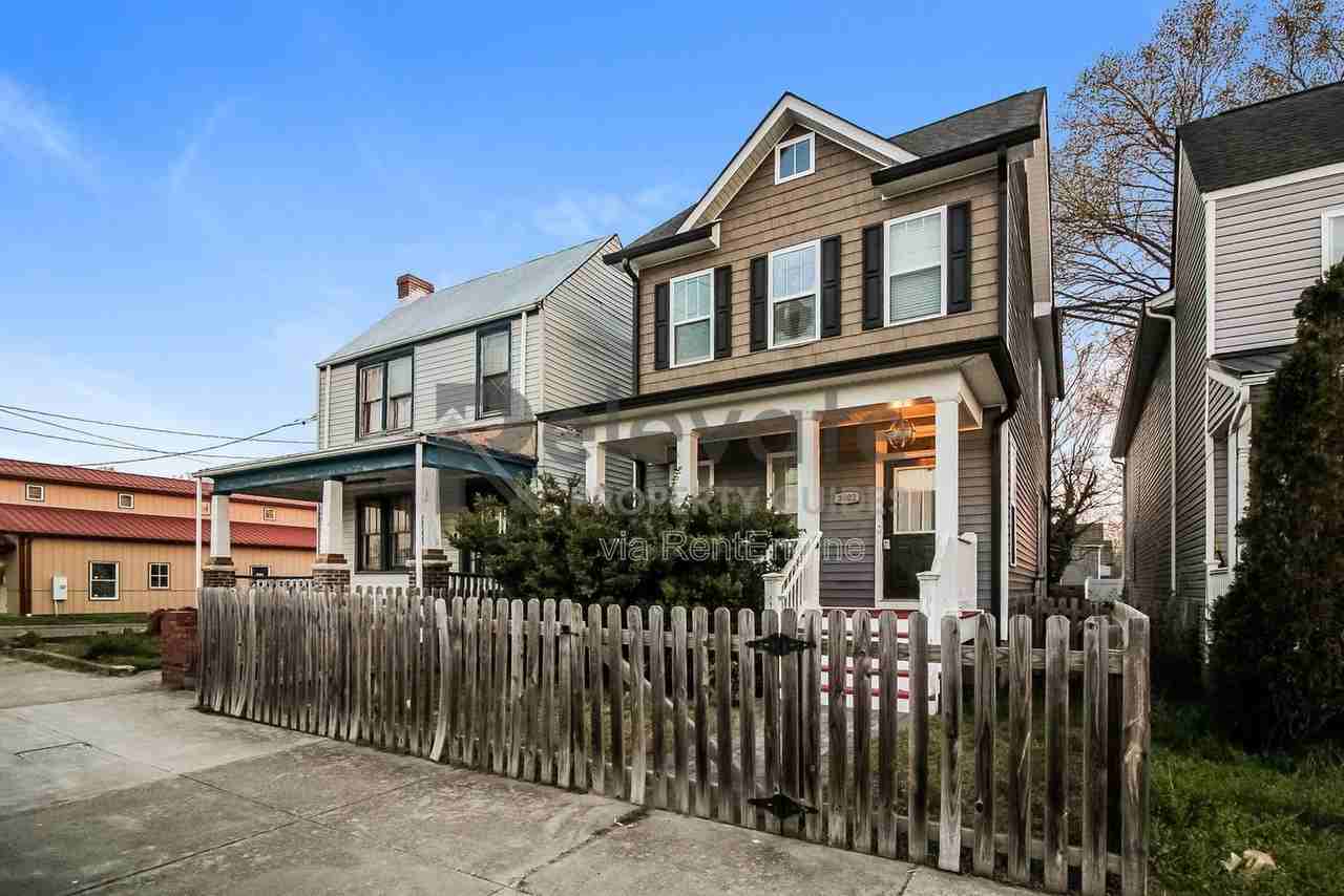 3002 P St - Photo 2 of 27