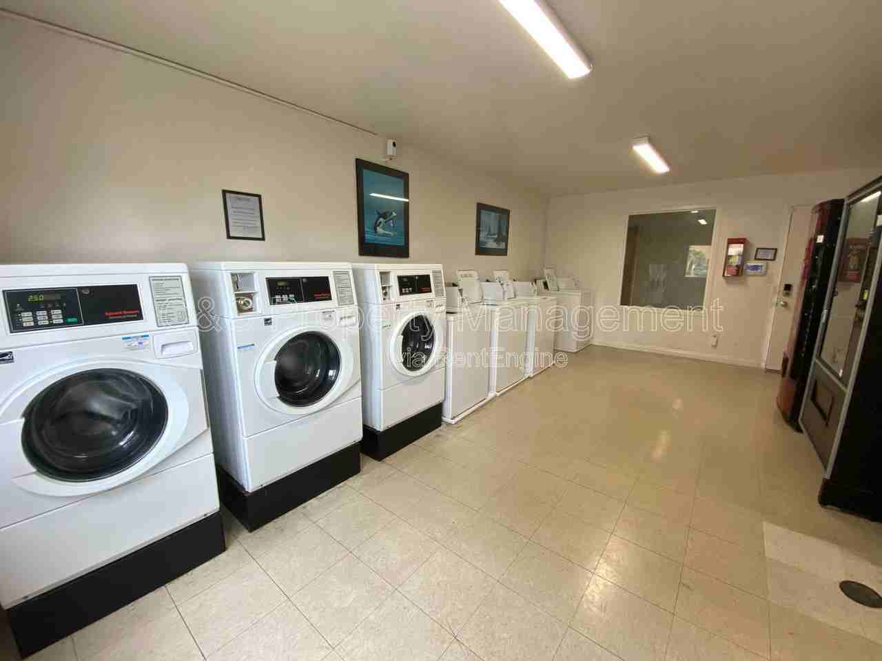 3270 Del Monte Blvd #82 - Photo 2 of 7