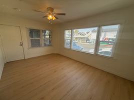 featured image of 1728 E 7th St