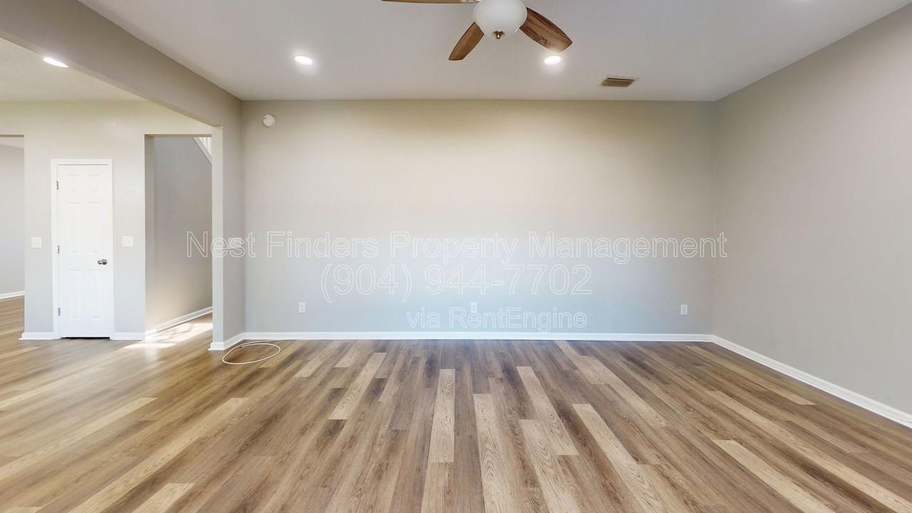 12383 Tropic Dr - Photo 4 of 43