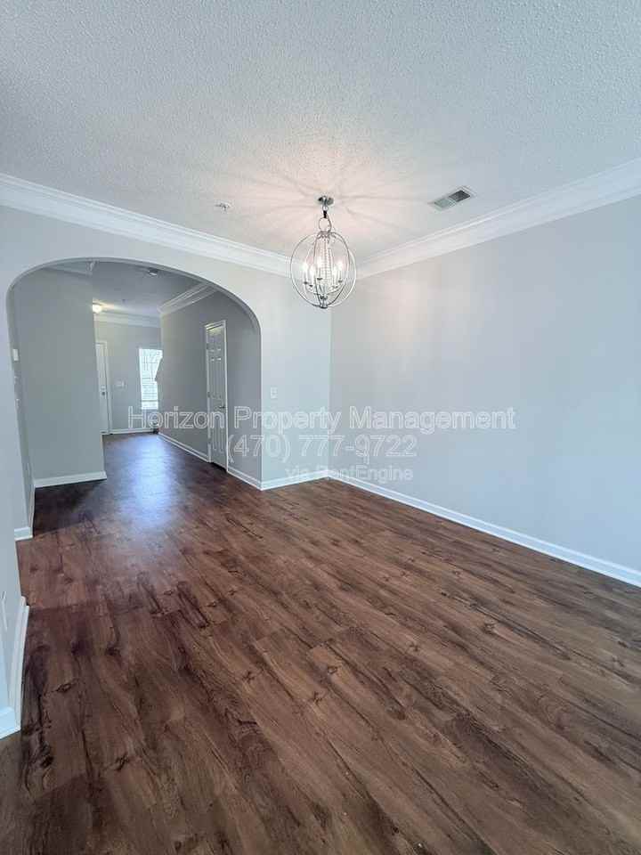 296 Azalea Cir - Photo 3 of 25