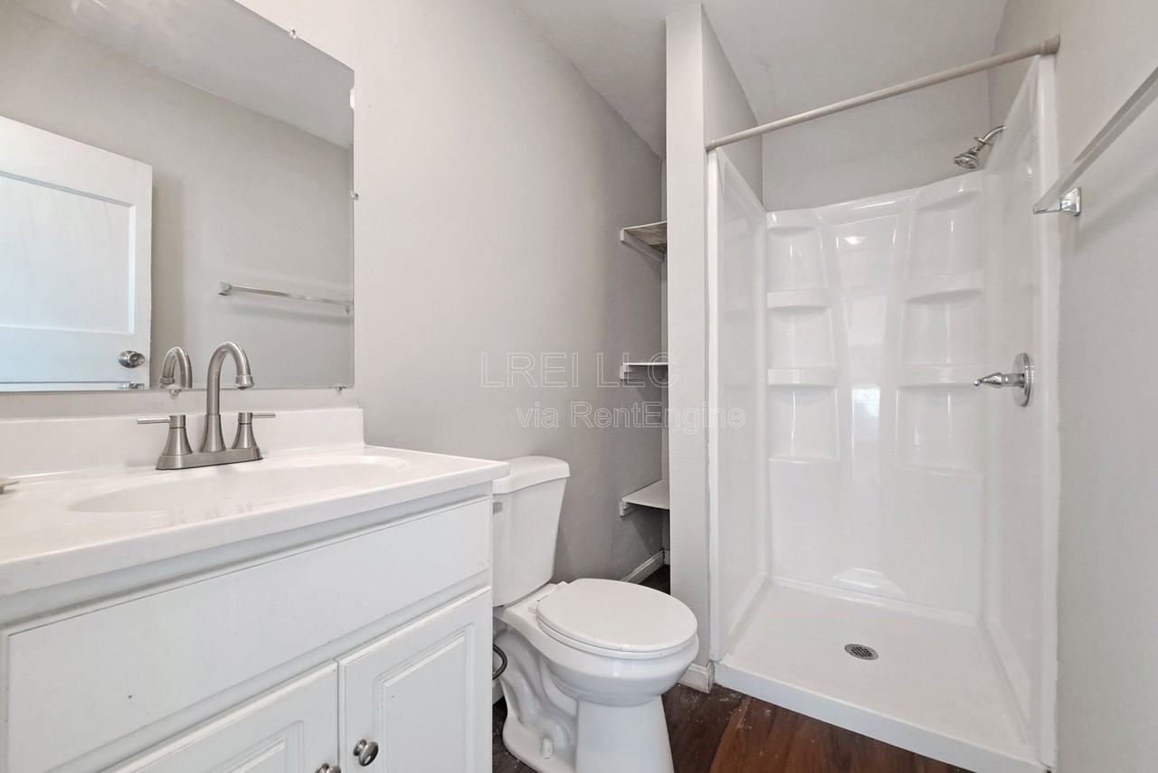 3420 W Muhammad Ali Blvd #F - Photo 5 of 13