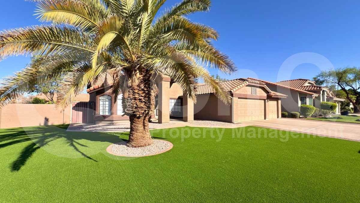 214 N Silverado St - Photo 2 of 29