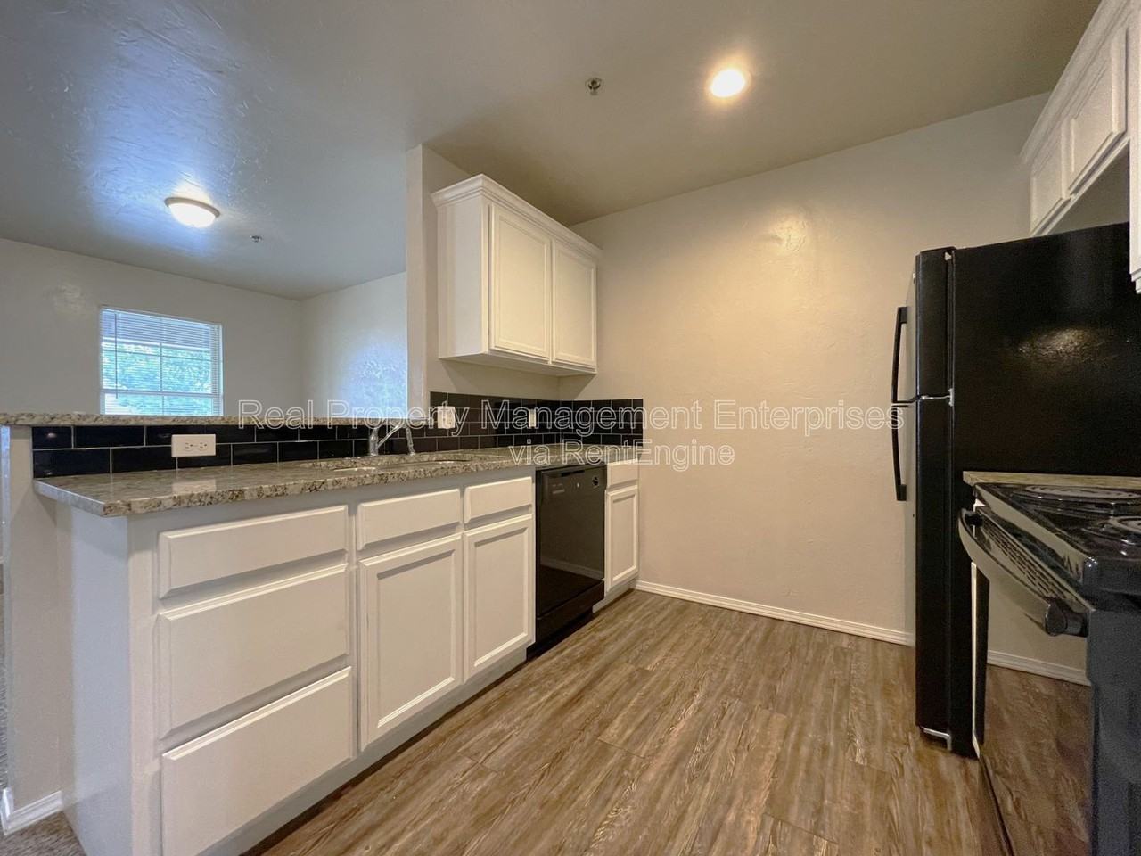 2442 Nw 39th St #204 - Photo 7 of 14