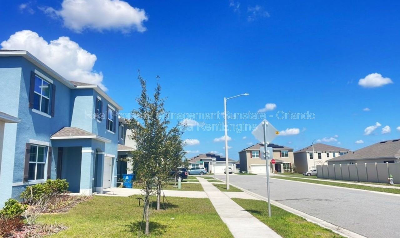 2116 Silver Brook Way - Photo 2 of 28