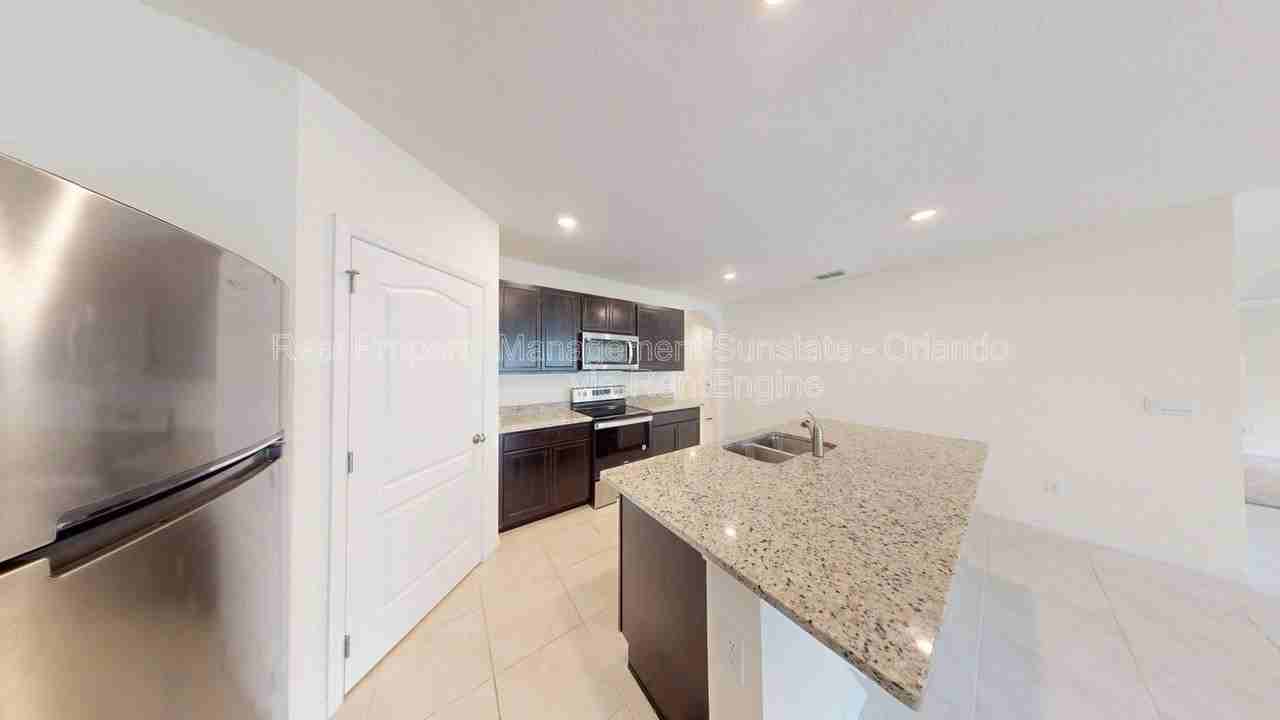 2116 Silver Brook Way - Photo 7 of 28