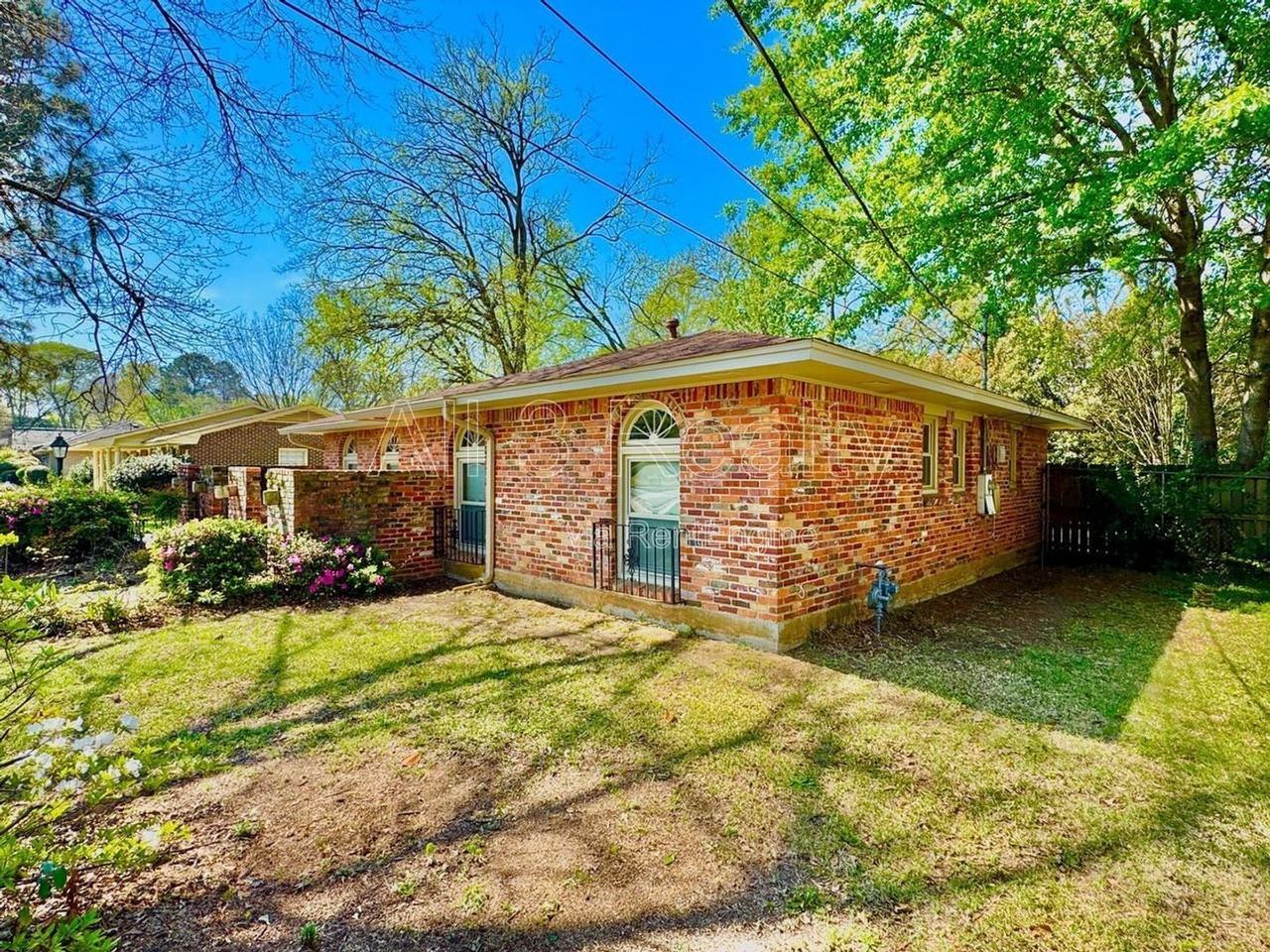 329 Northwestern Rd - Photo 3 of 39