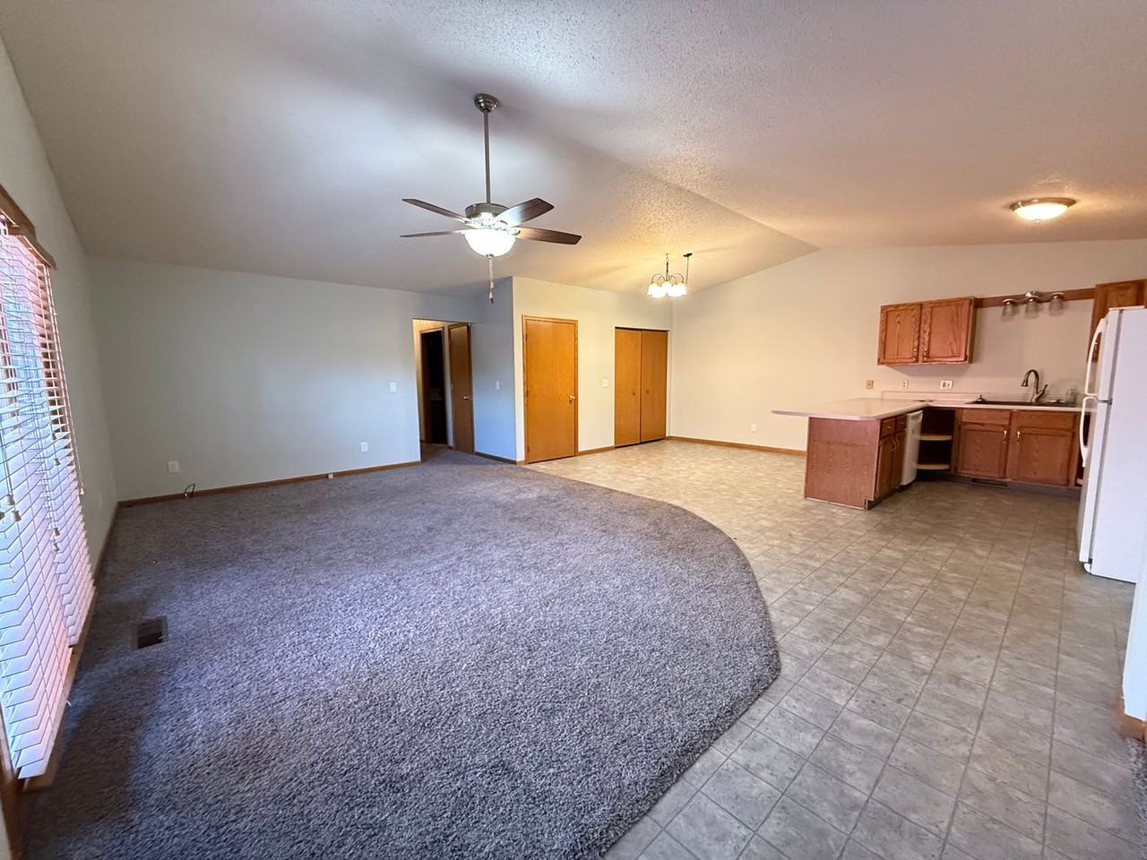 155 Wintergreen Dr - Photo 2 of 9