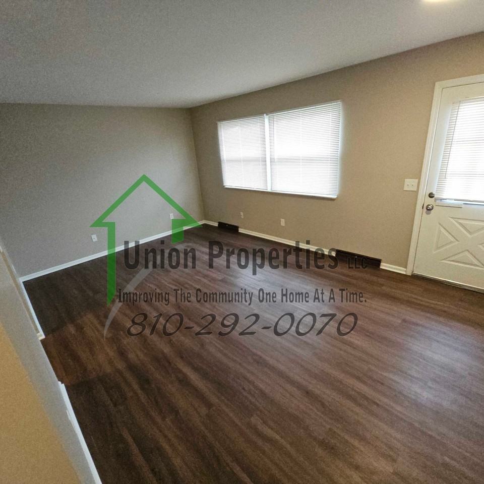 1820 Kern St - Photo 3 of 17