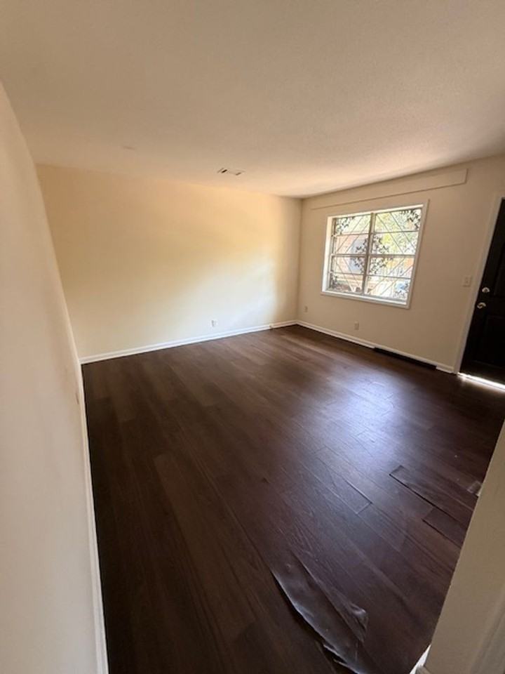 3624 36th Ct - Photo 4 of 9