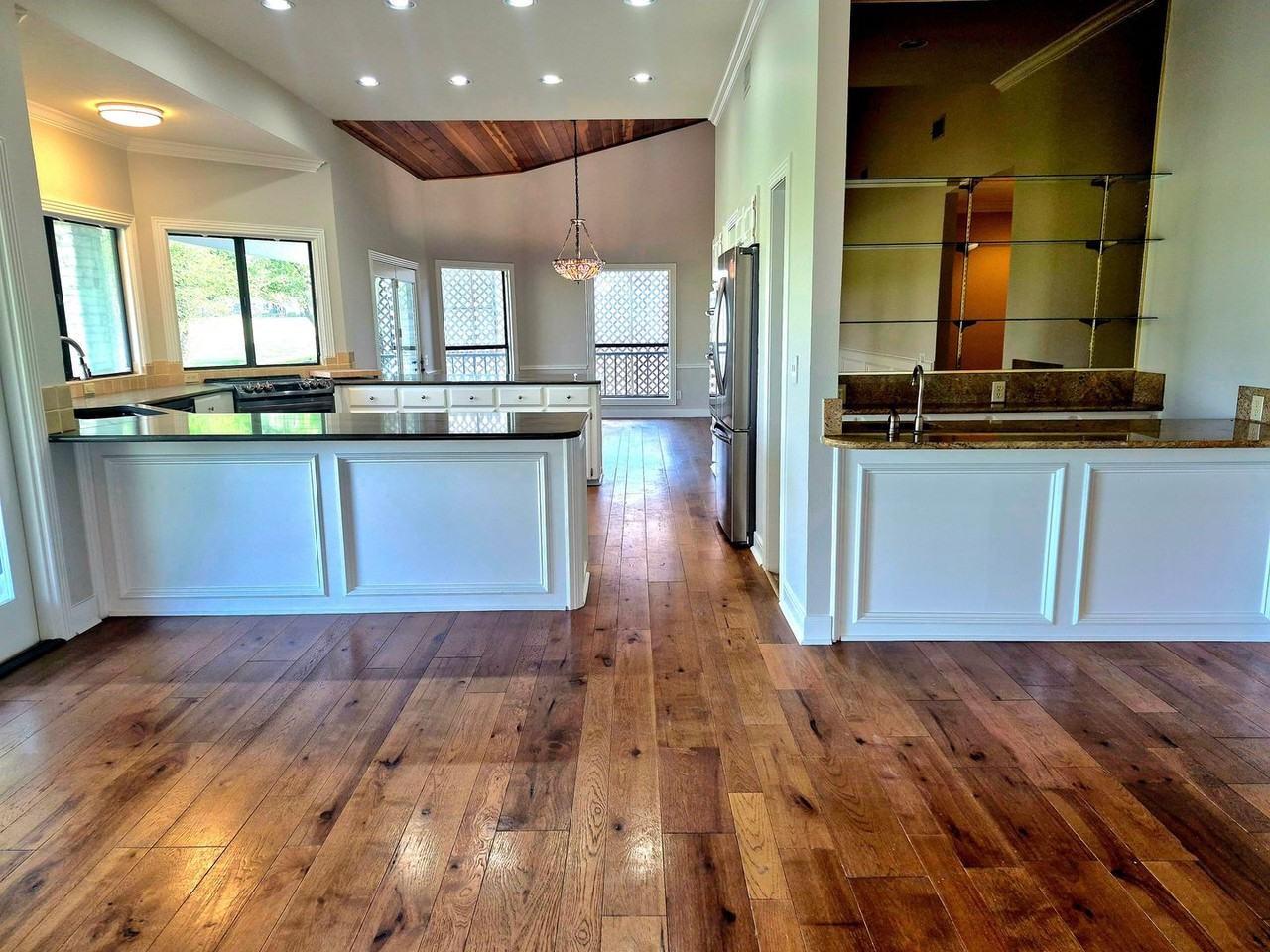 16 Tiburon Dr - Photo 6 of 25