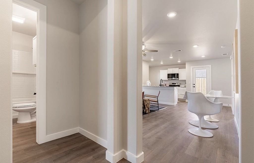 8910 Hockley St - Photo 4 of 10