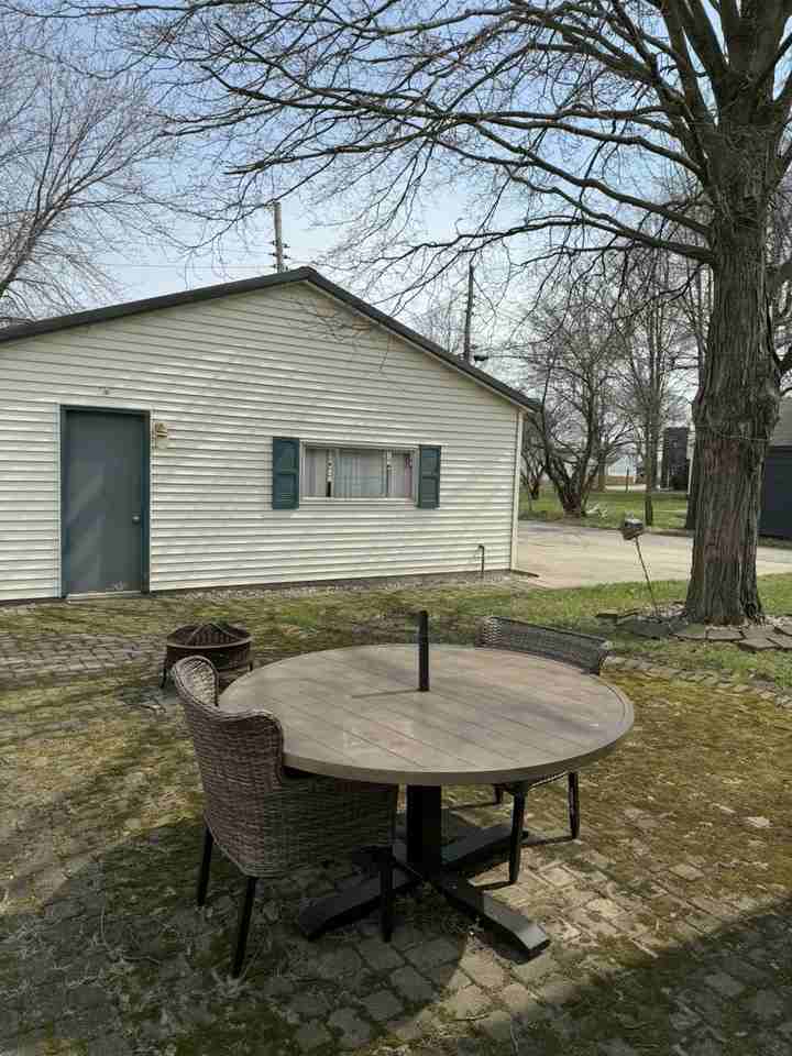 629 S 30th St - Photo 5 of 15