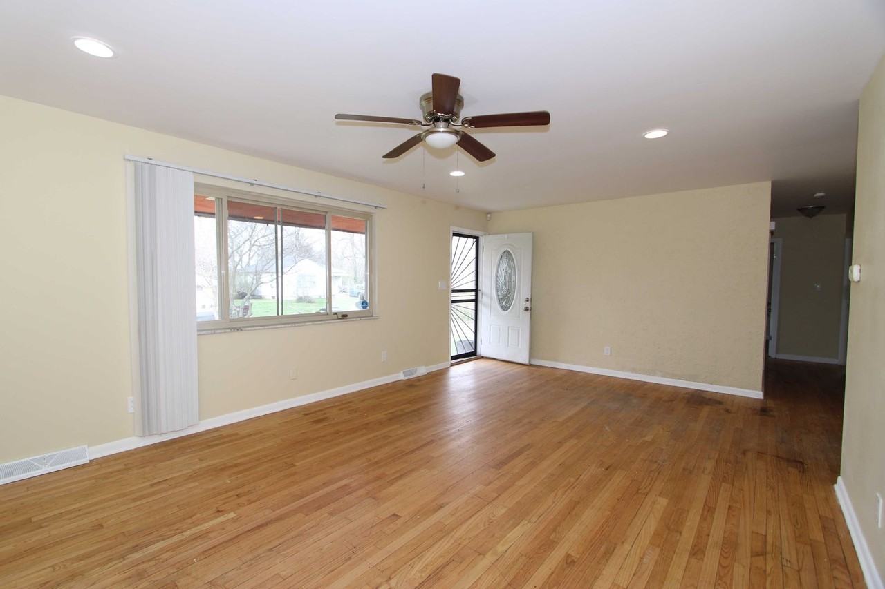 3842 Otis Dr - Photo 3 of 28