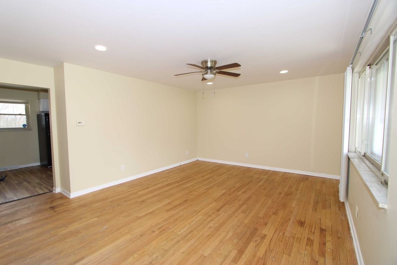 3842 Otis Dr - Photo 4 of 28