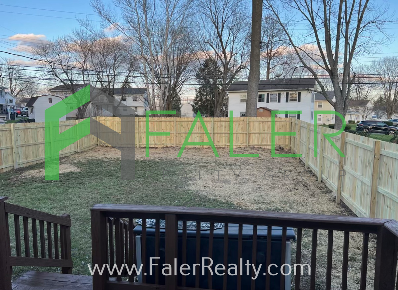 2052 Culver Ave - Photo 7 of 8