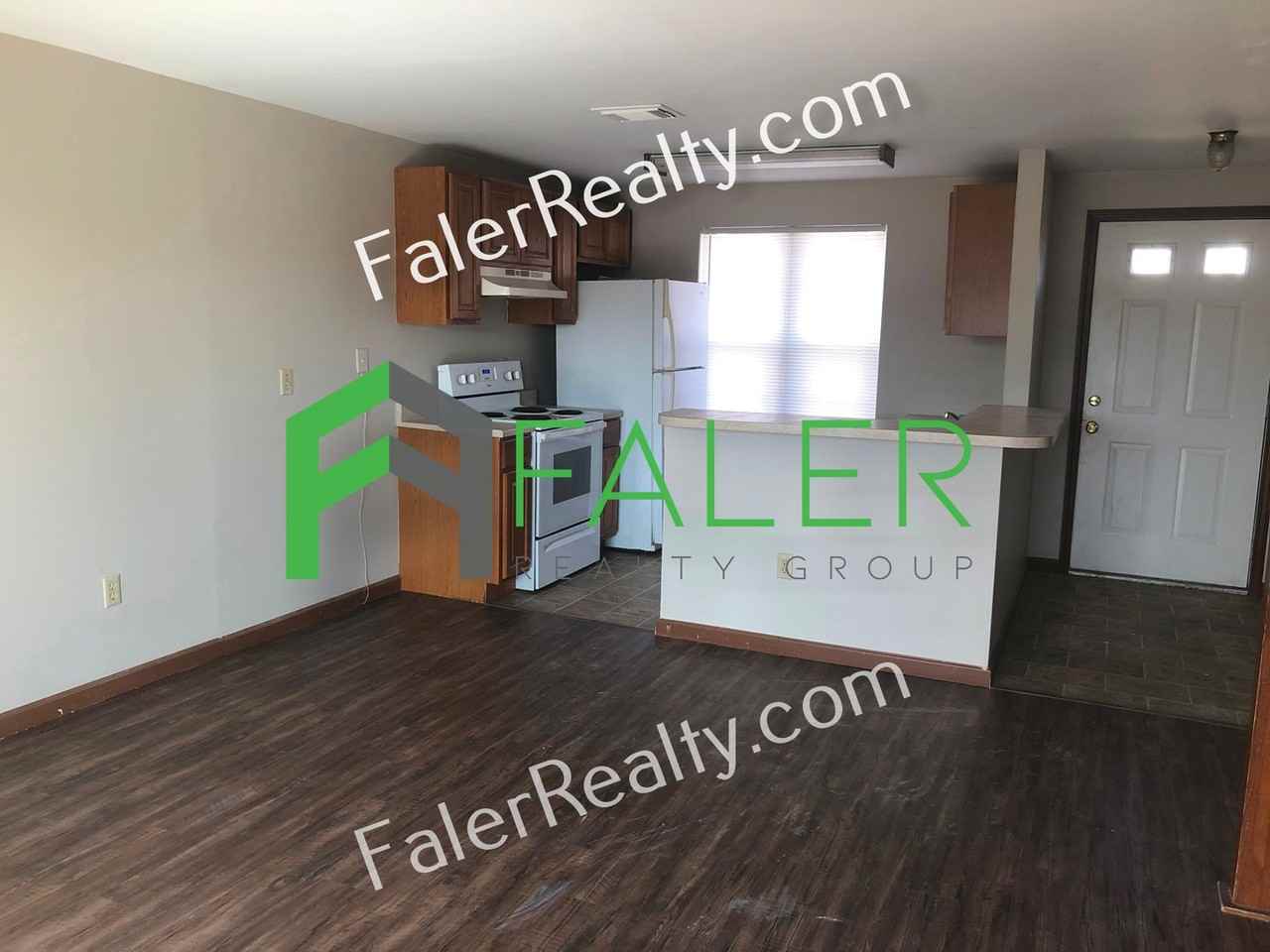 2151 Chapel Dr - Photo 3 of 12