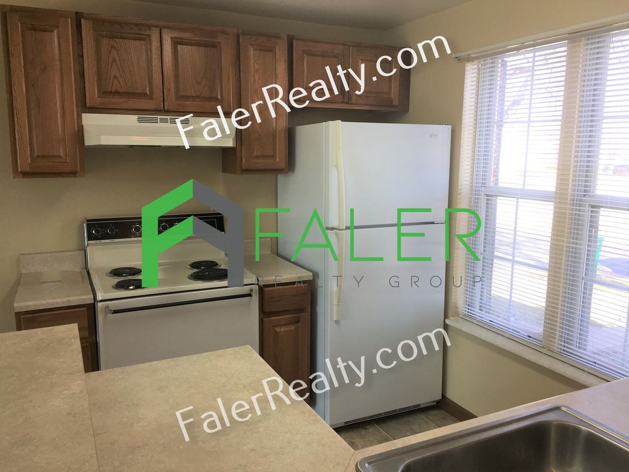 2151 Chapel Dr - Photo 5 of 12