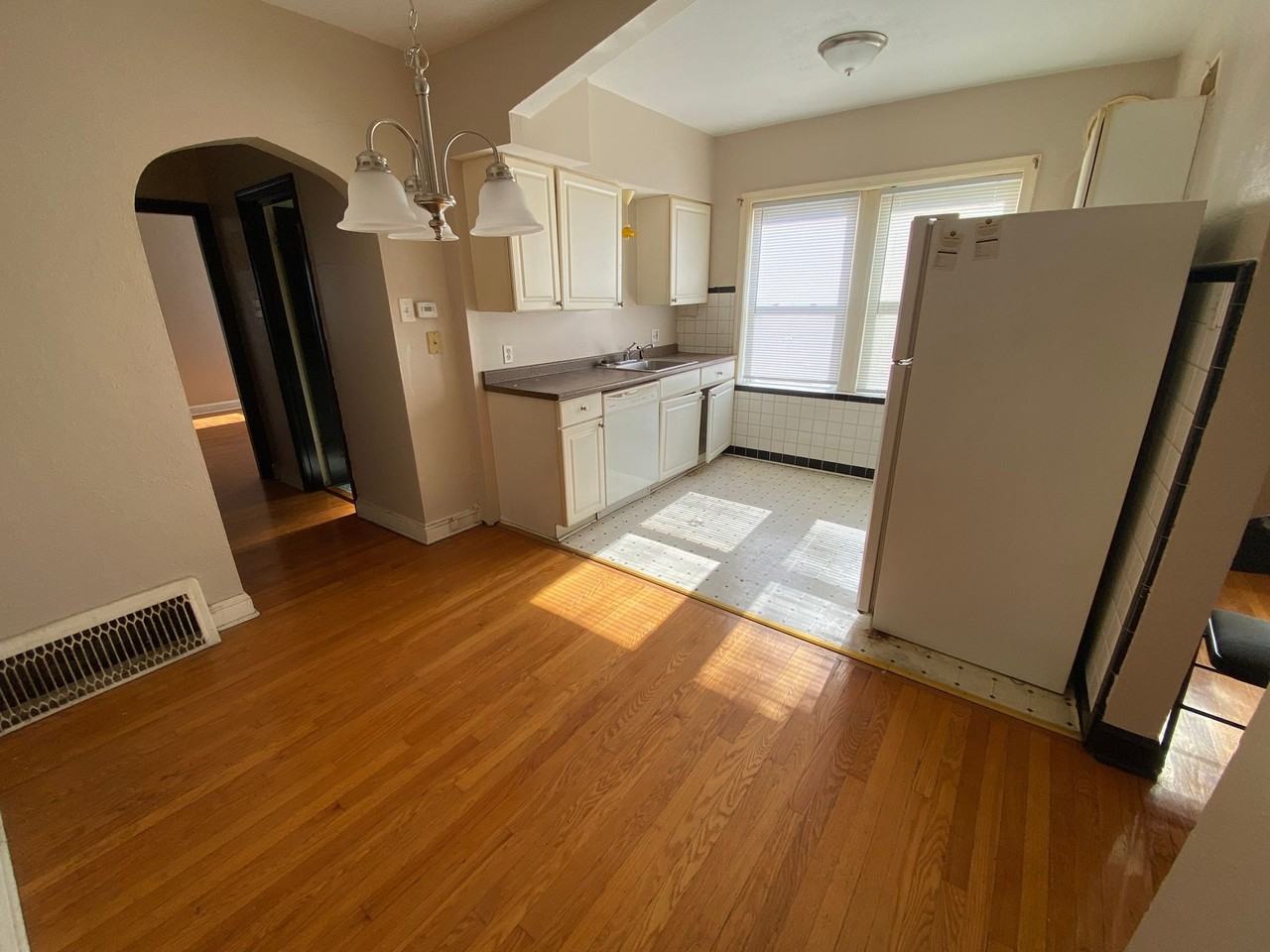 5436 Morganford Rd Fl 2 - Photo 4 of 17