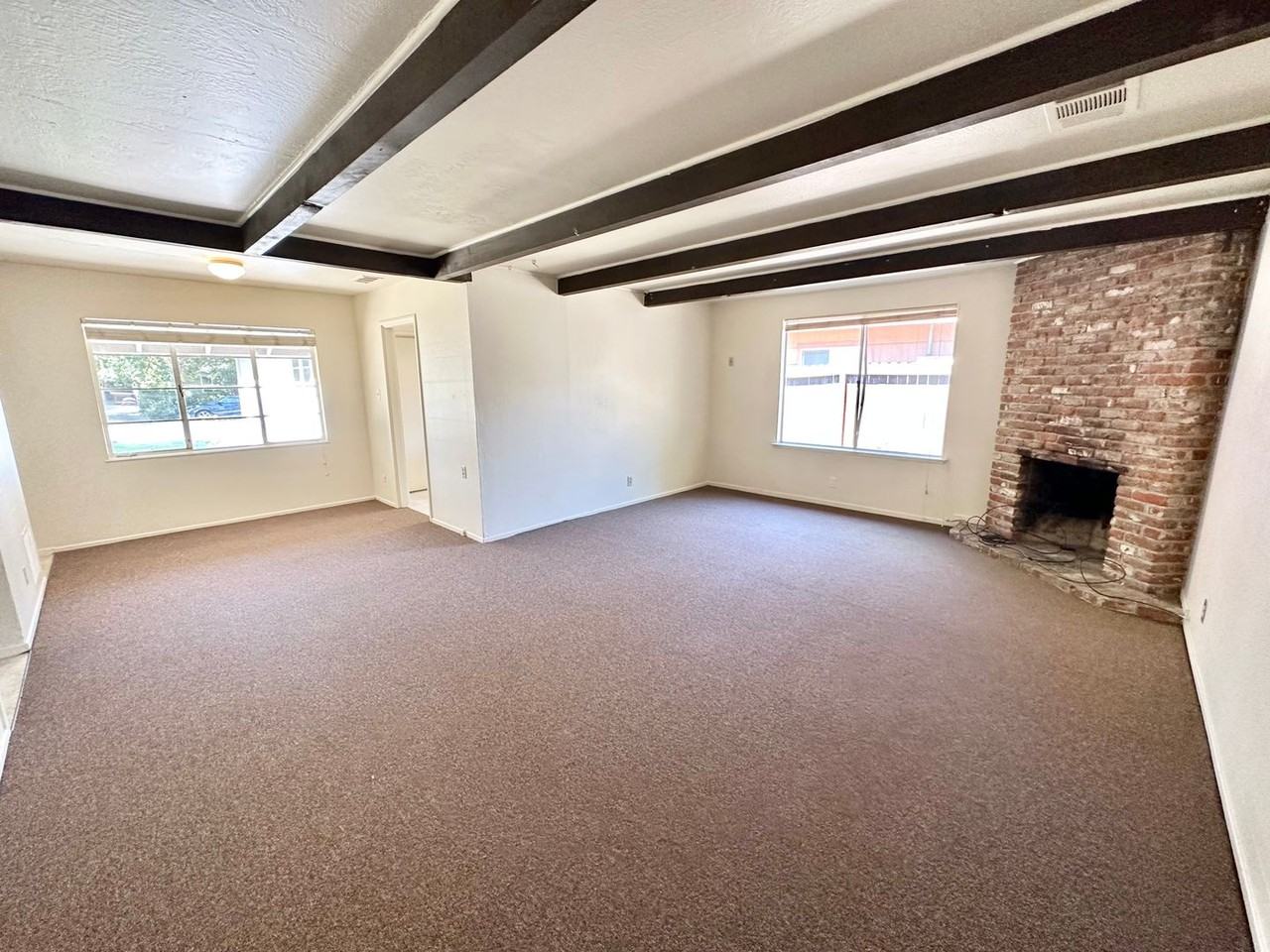 756 Oeste Dr - Photo 3 of 19
