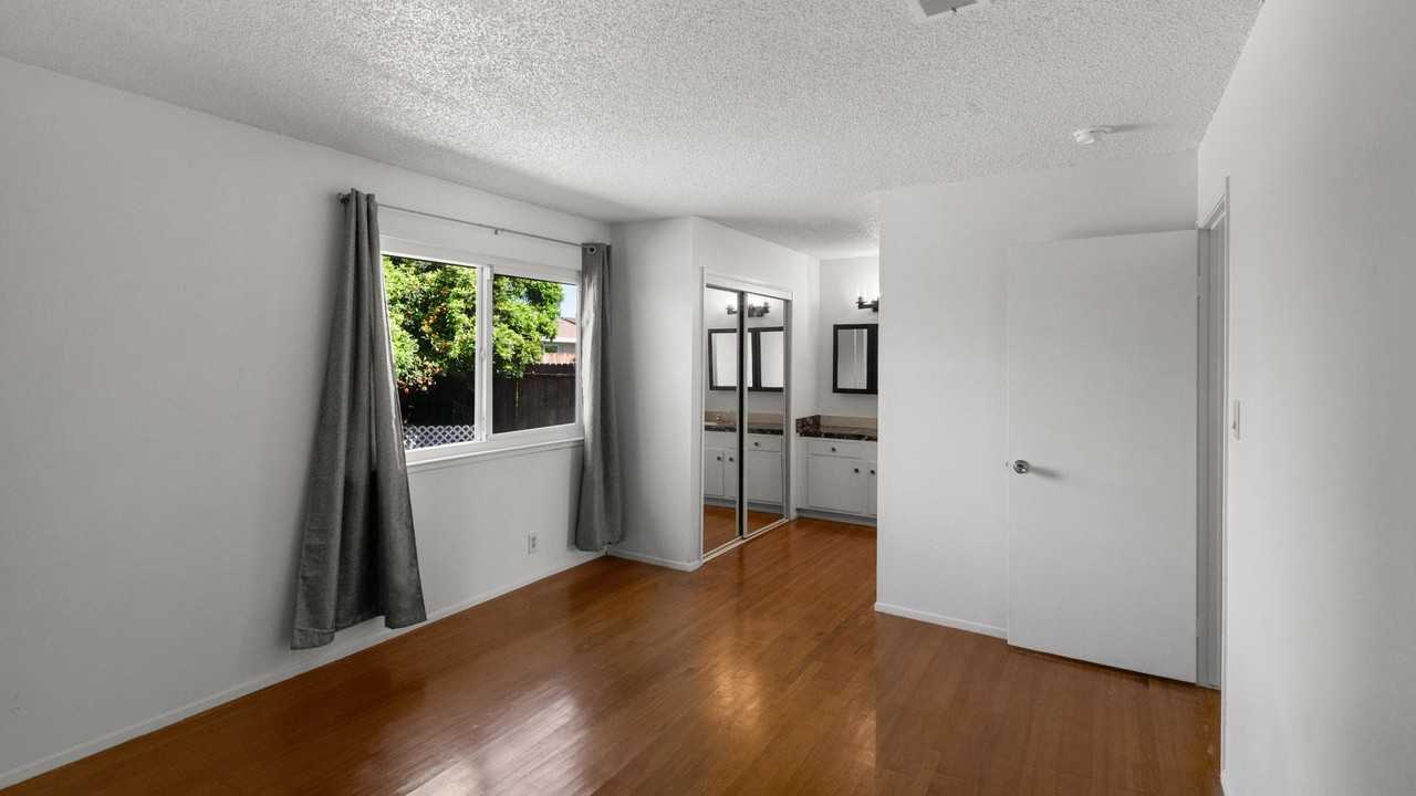 392 Begonia Blvd - Photo 4 of 13