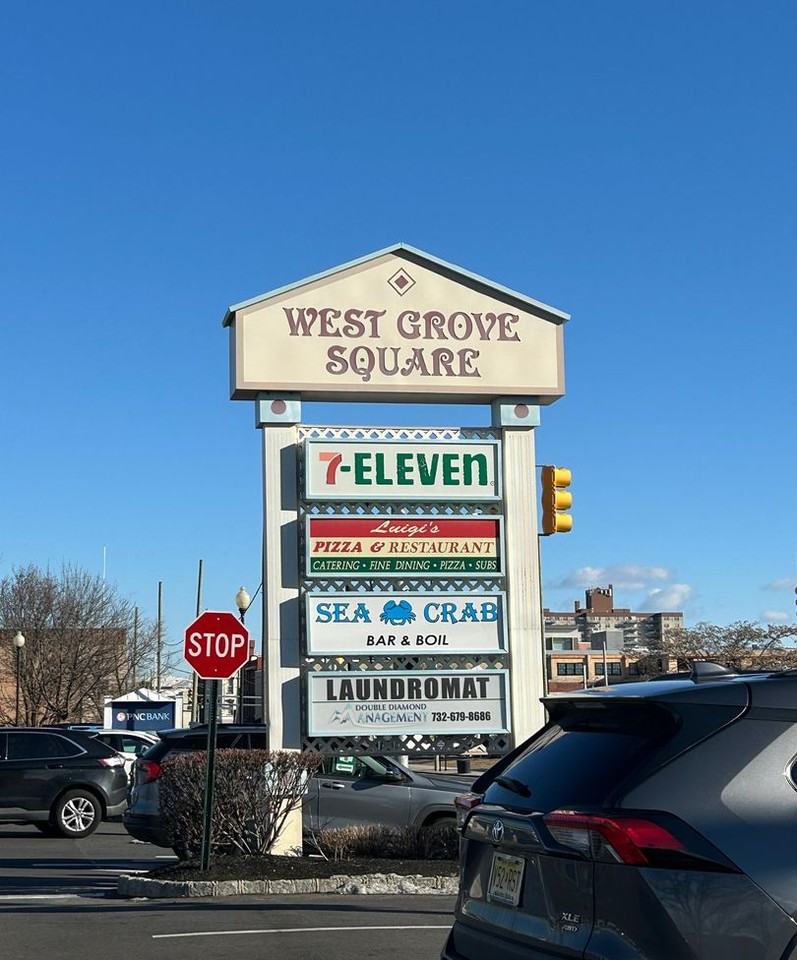 117 Oxonia Ave - Photo 4 of 9