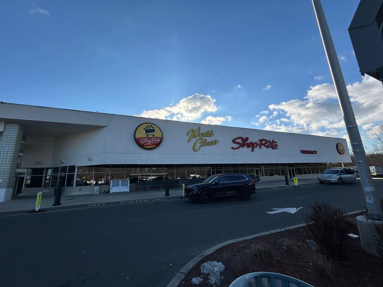 117 Oxonia Ave - Photo 6 of 9