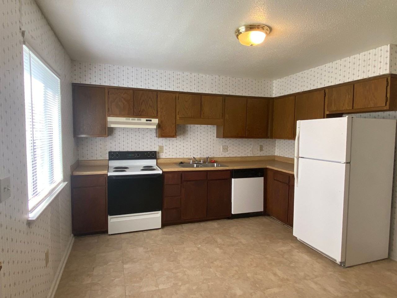 800 800 B5 Fargo Street - Photo 6 of 13
