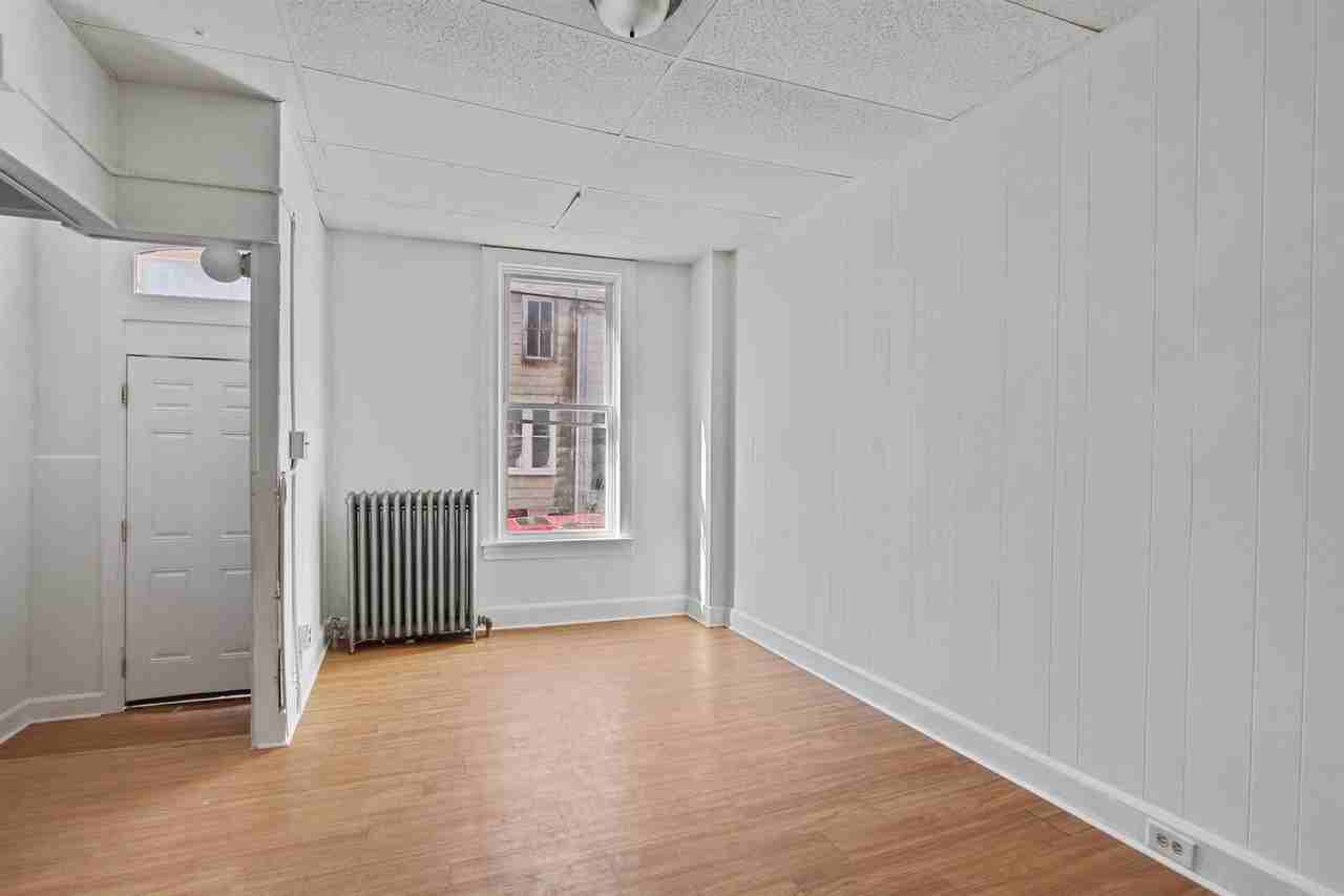 25 Columbia Ave - Photo 2 of 21