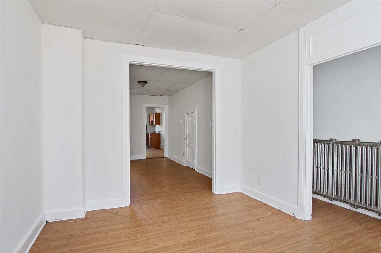 25 Columbia Ave - Photo 3 of 21