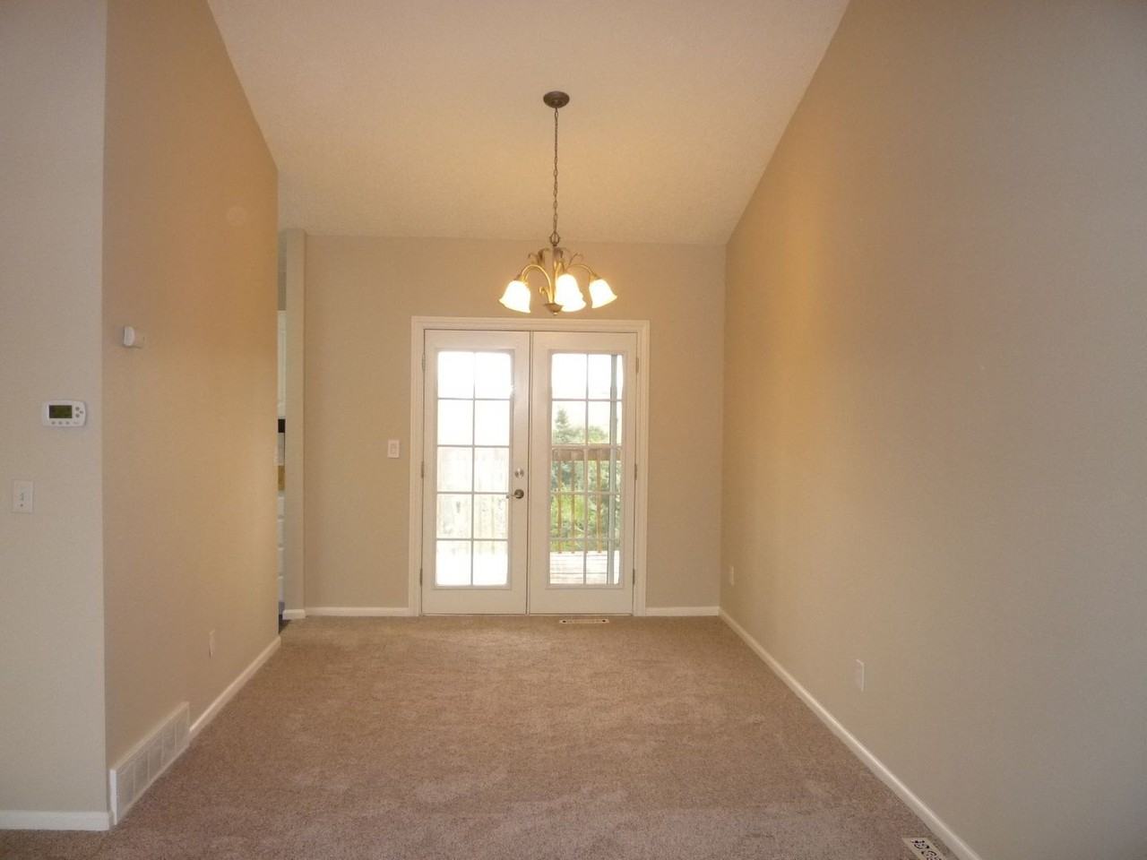 7201 N Hyperion Way - Photo 4 of 24