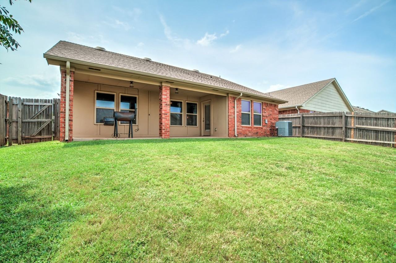 18112 Piedra Dr - Photo 6 of 31