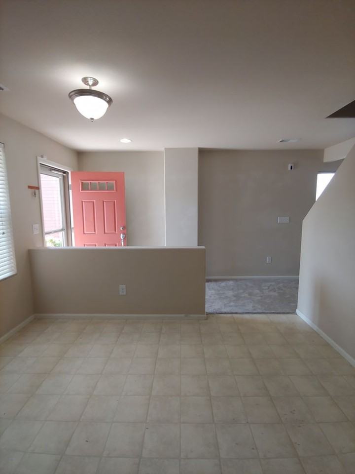 392 Montgomery Dr - Photo 3 of 16