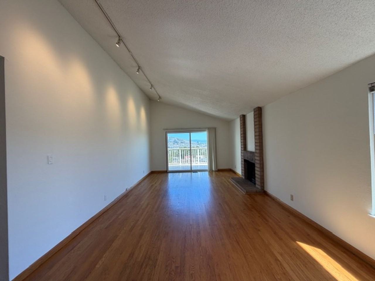 173 Valleyview Way - Photo 5 of 24