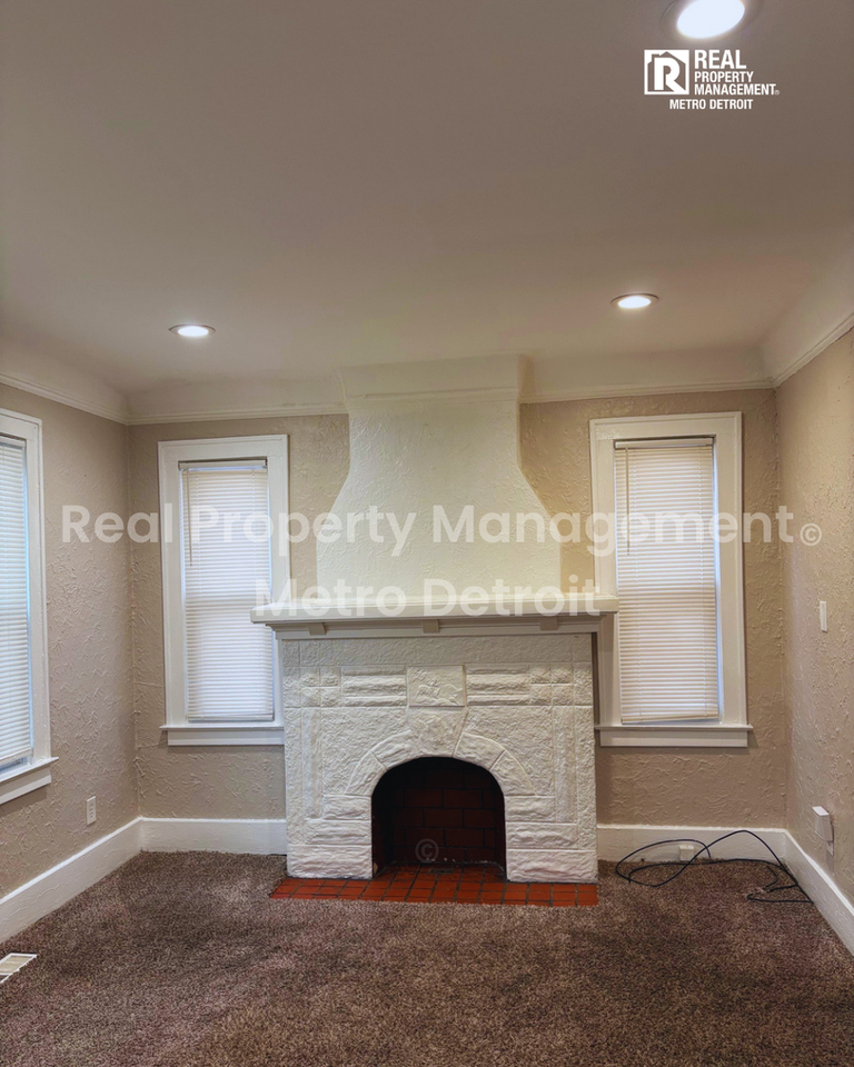 18928 Stoepel St - Photo 3 of 17