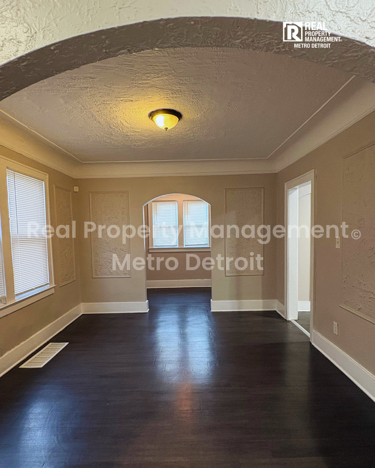 18928 Stoepel St - Photo 4 of 17