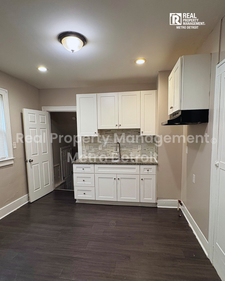 18928 Stoepel St - Photo 5 of 17