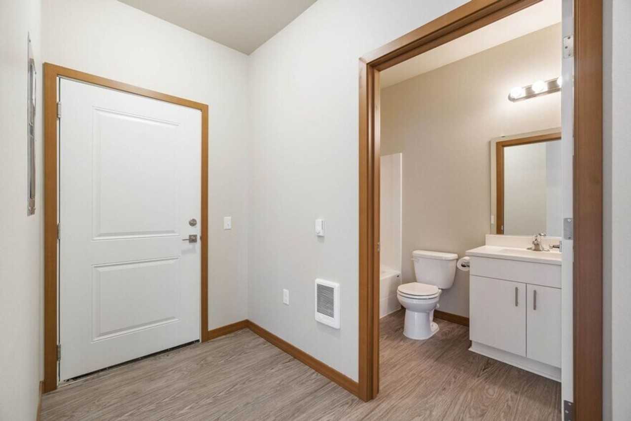Northwest Terrace Apartments, Wonderful Place To Live! - Photo 6 of 7