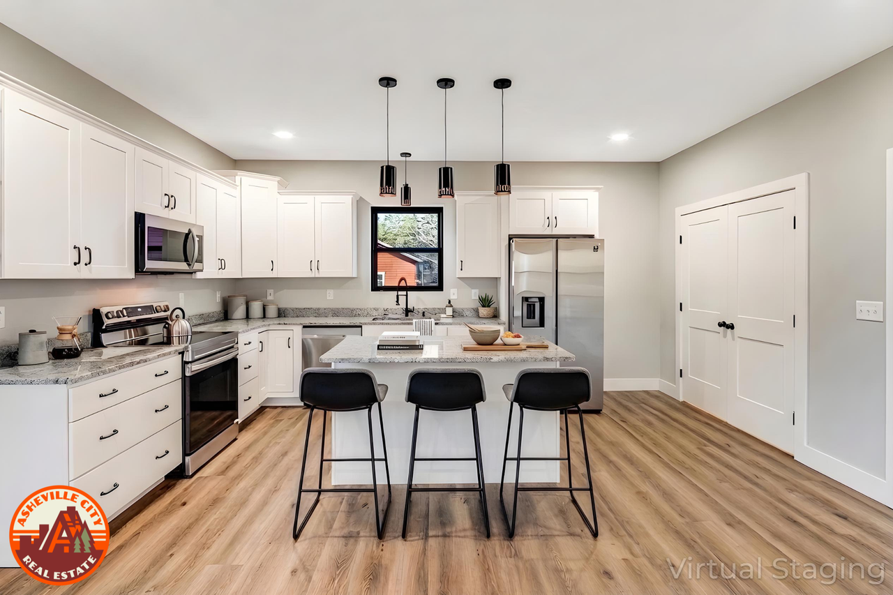 613 Salem Heights Ln - Photo 2 of 30