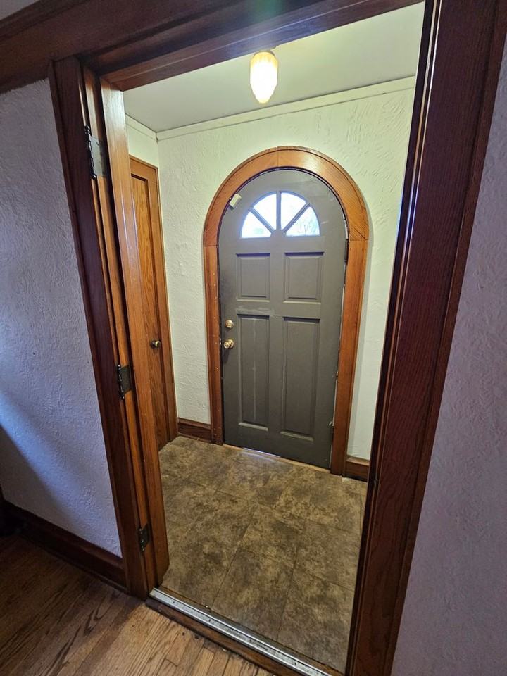 3148 N 56th St - Photo 2 of 22