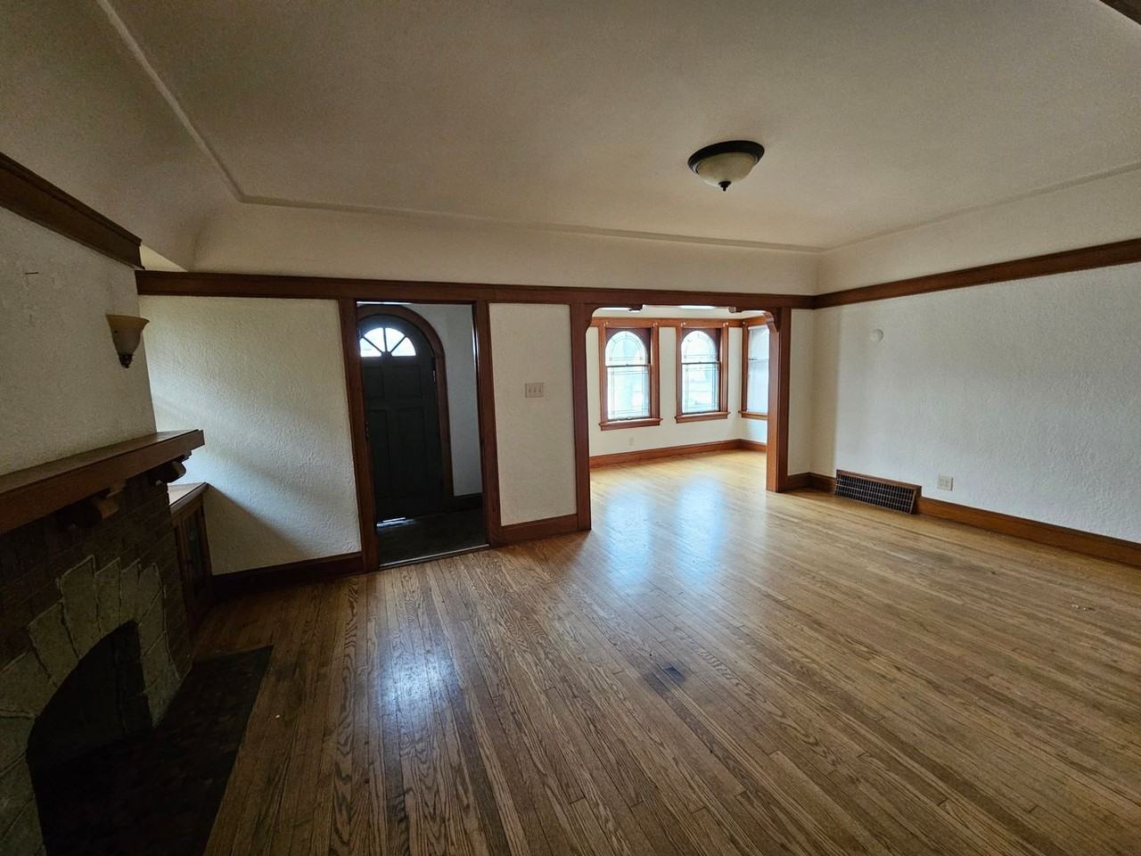 3148 N 56th St - Photo 3 of 22