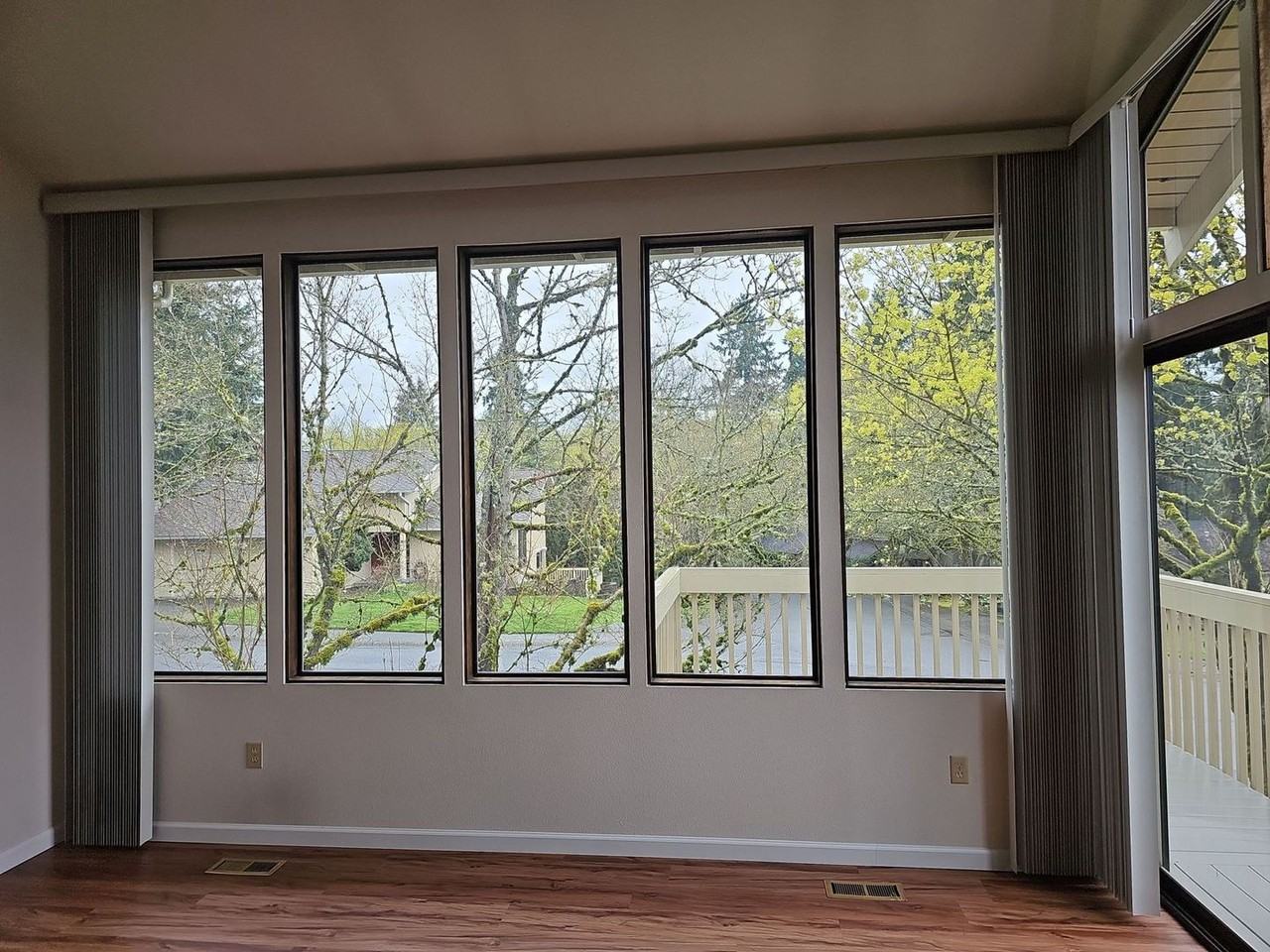 15811 Ne 65th St - Photo 2 of 37