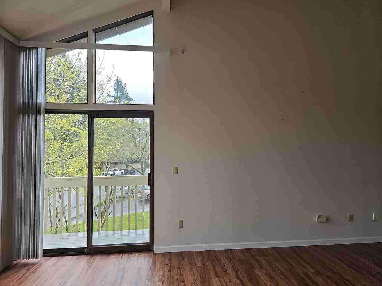 15811 Ne 65th St - Photo 3 of 37