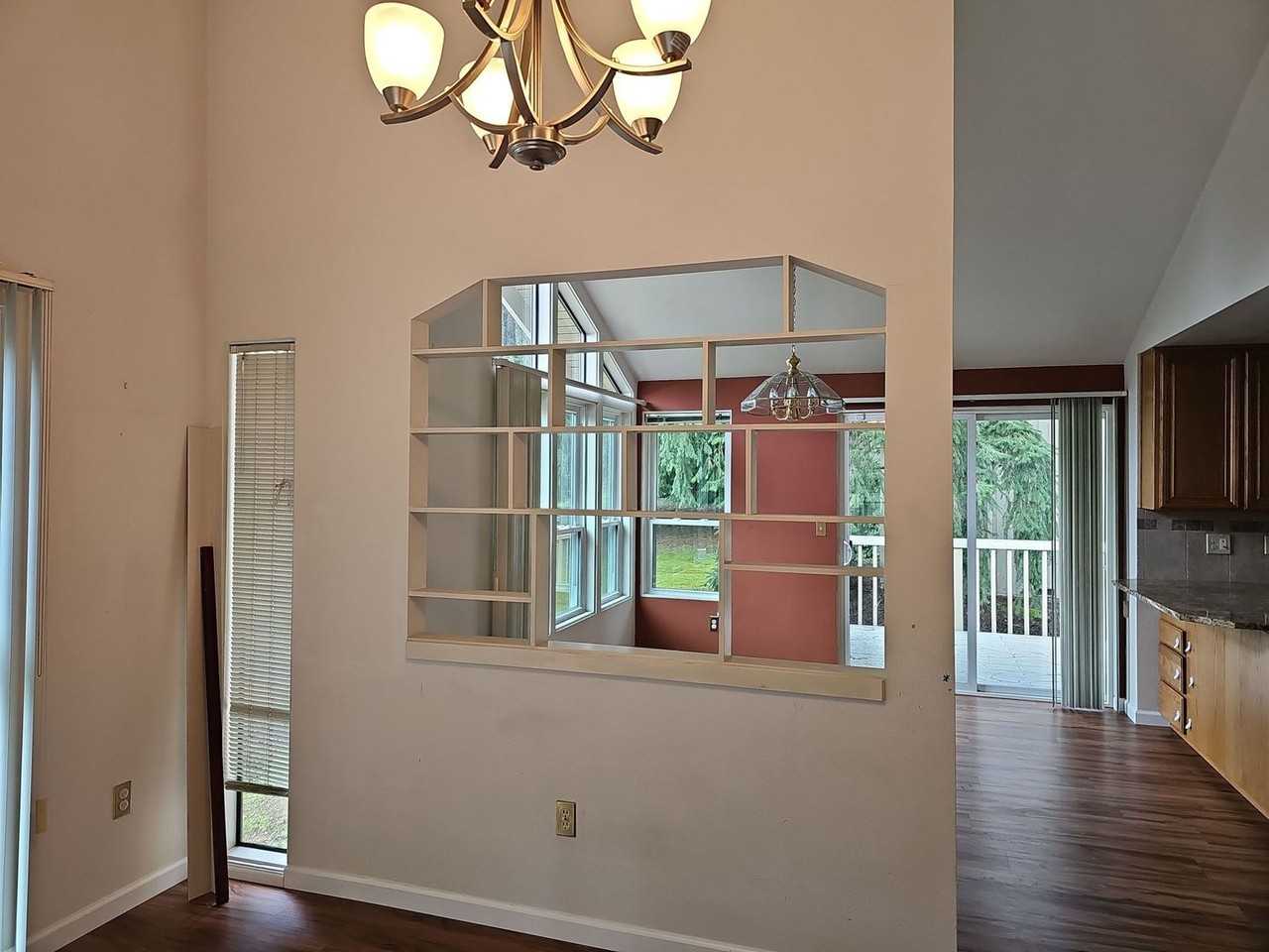 15811 Ne 65th St - Photo 4 of 37