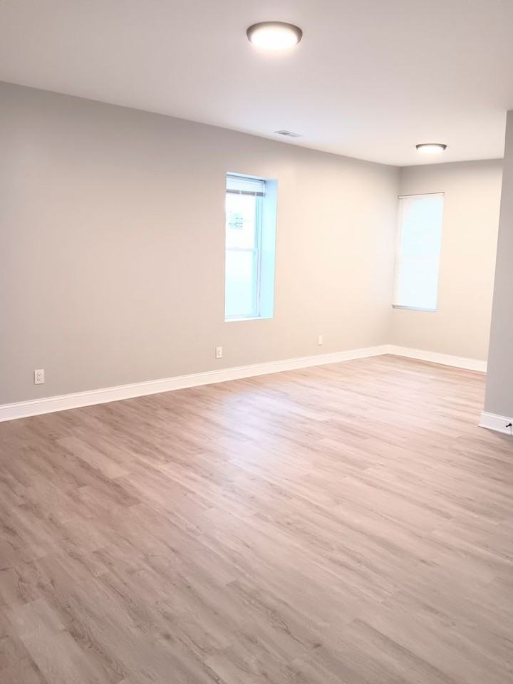 3721 Main St - Photo 5 of 13