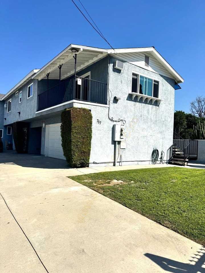 728 E Grand Ave - Photo 6 of 25